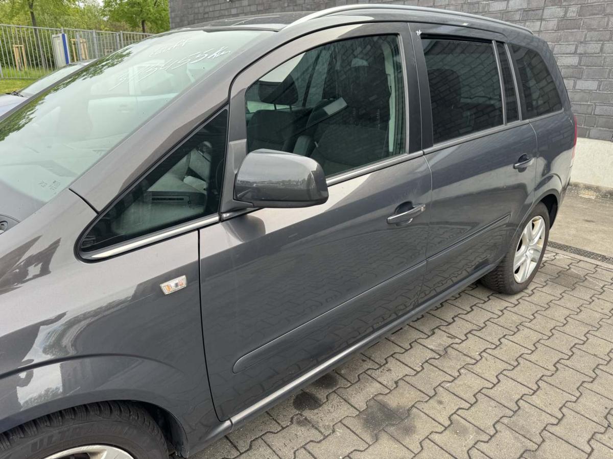 Opel Zafira B original T&uuml;r vorn links Z190 Phantom Grey Rohbau Bj.2012